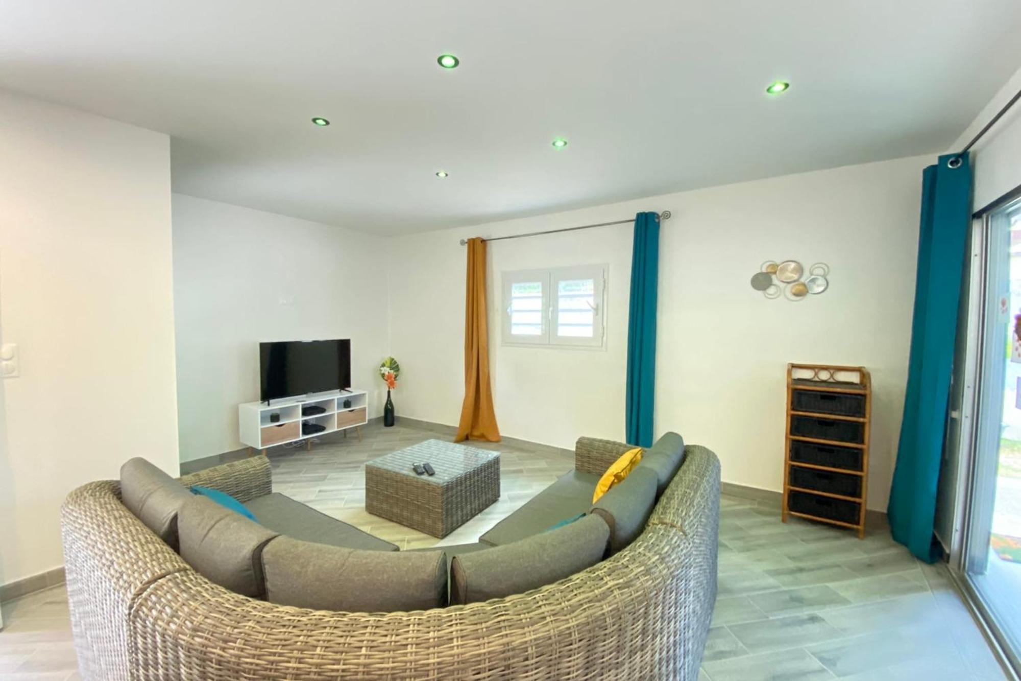 972M Beautiful Air-Conditioned Villa With Garden ลาการ์เบต์ ภายนอก รูปภาพ